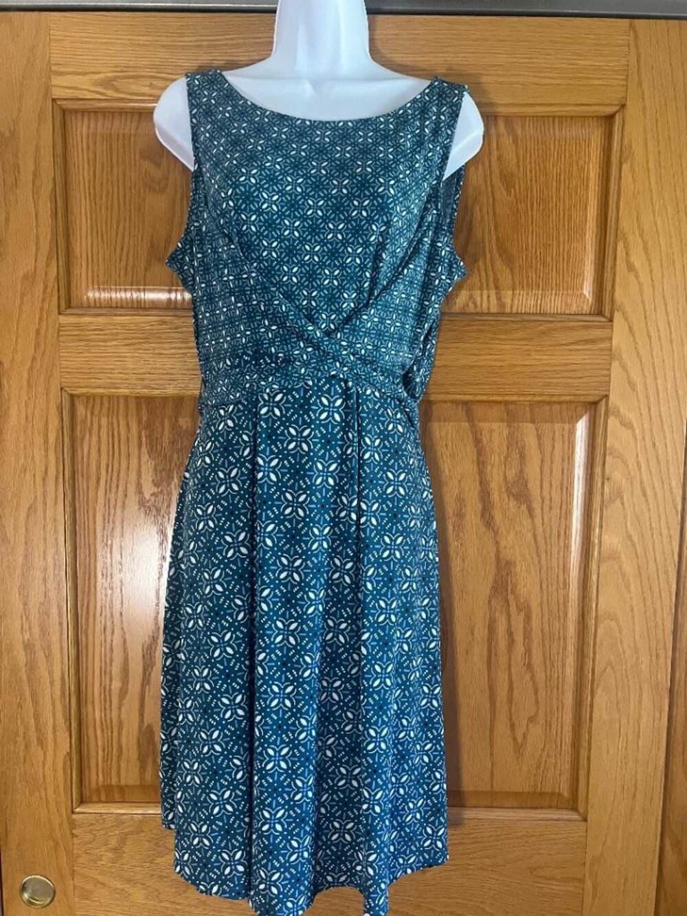Motherhood Maternity -Sleeveless Scoop Neck Dress- EUC- Size Large coffeelady98